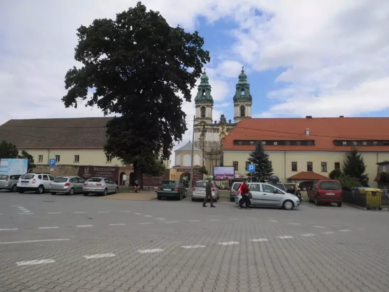 Zisterzienserabtei in Krzeszów mit Doppeltürmen