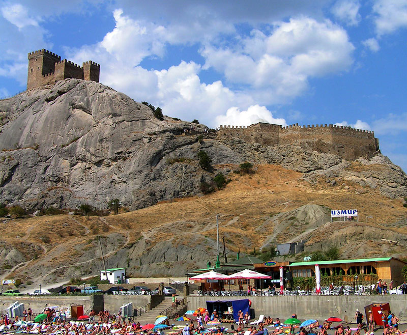 sudak-fortress-beach.jpg