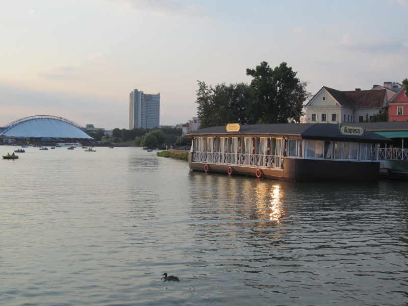 Restaurant am Flussufer in Minsk