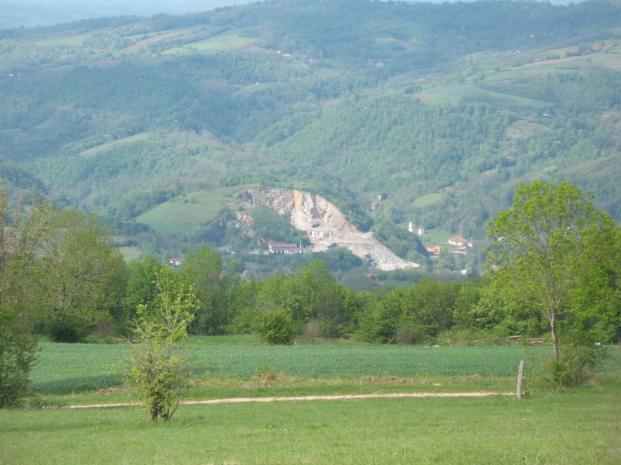 File:Slavkovica pogled sa Rajca.jpg