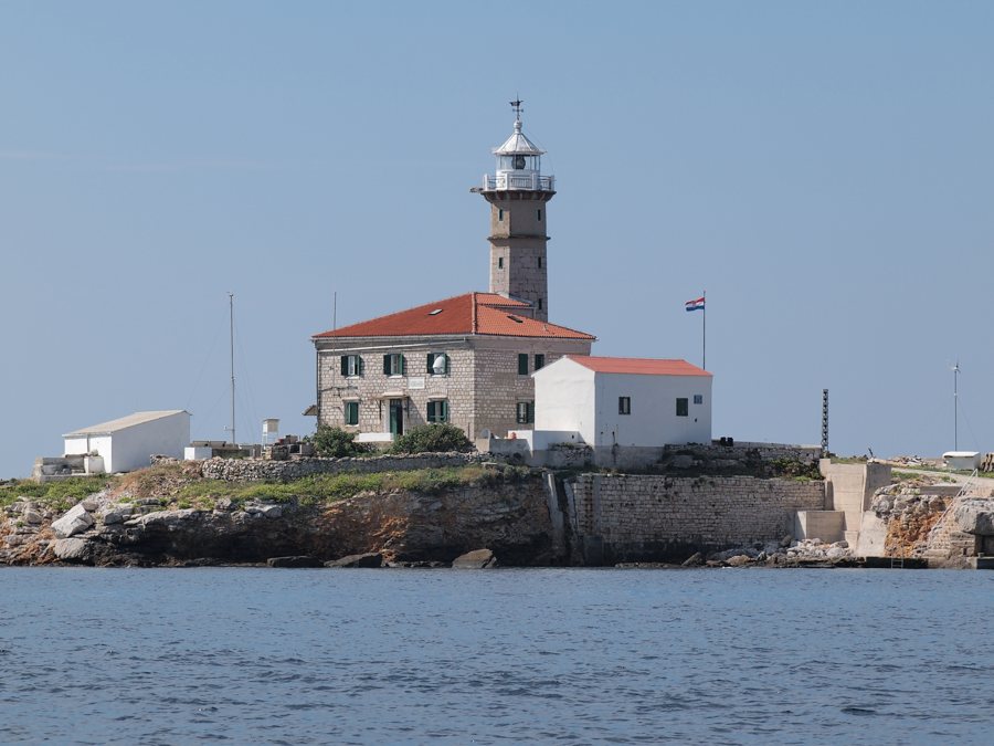 Leuchtturm Sveti Ivan na pučini auf seiner Insel vor Rovinj