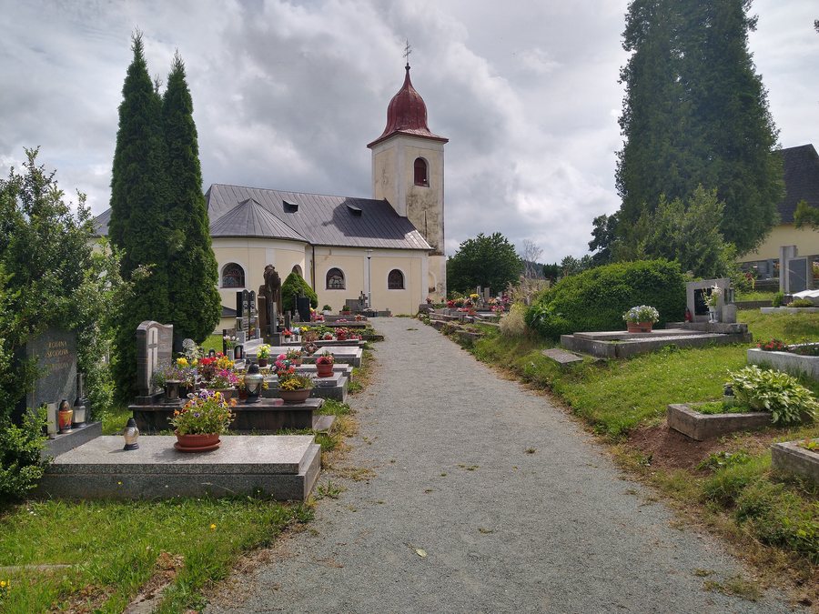 File:Hřbitov Olešnice v Orlických horách.jpg