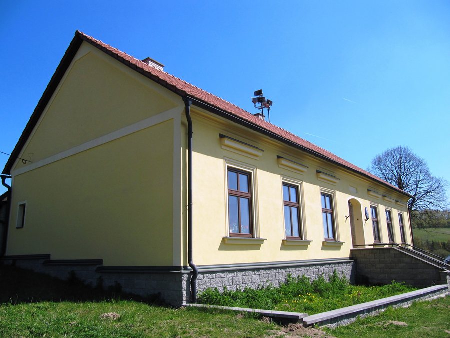 File:Velké Janovice, OÚ (1).jpg