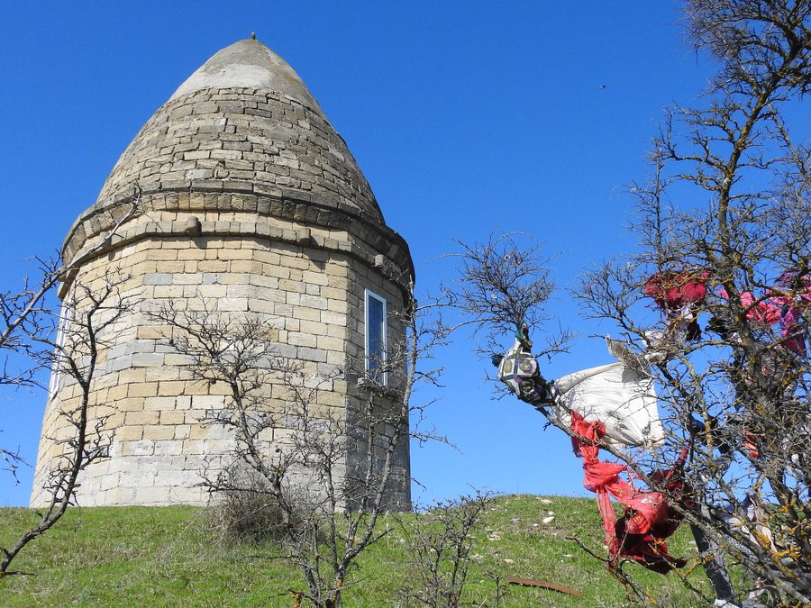 File:Azerbaijan, Qabala District, Komrat Baba Tomb. XIXth century.jpg