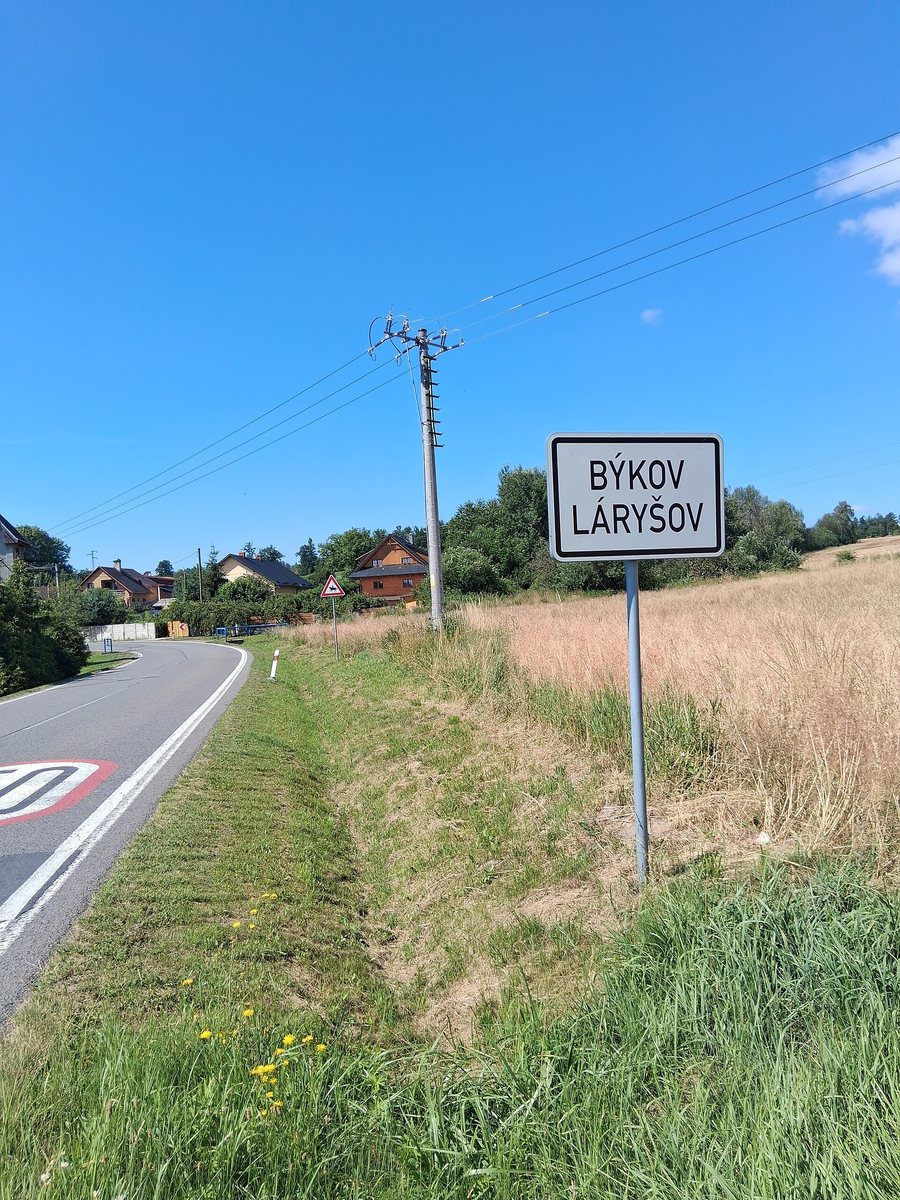 File:Býkov-Láryšov.jpg
