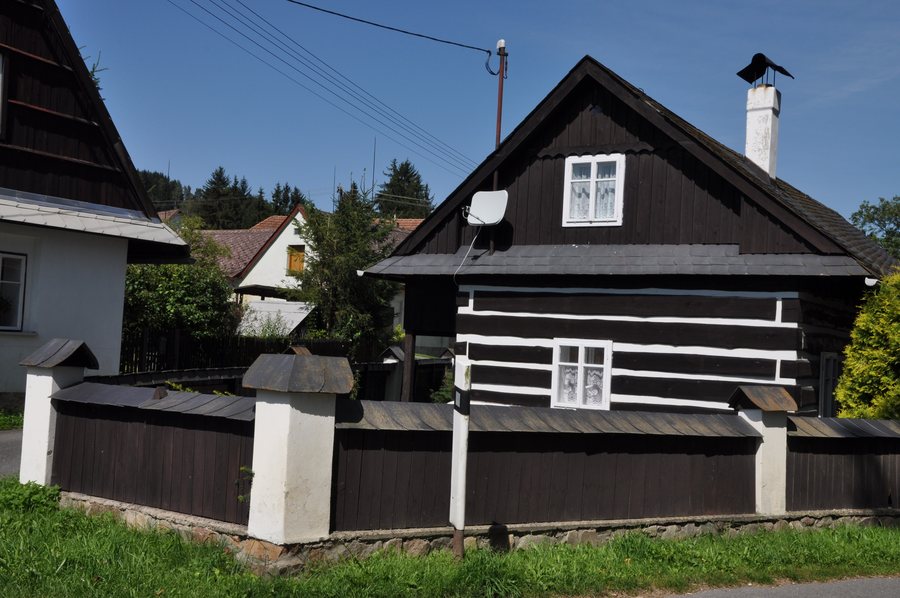 File:Borovnice(ZR)2011-chaloupka2.jpg