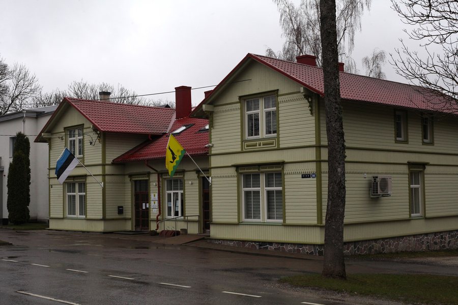 File:Järva vallavalitsuse hoone.jpg