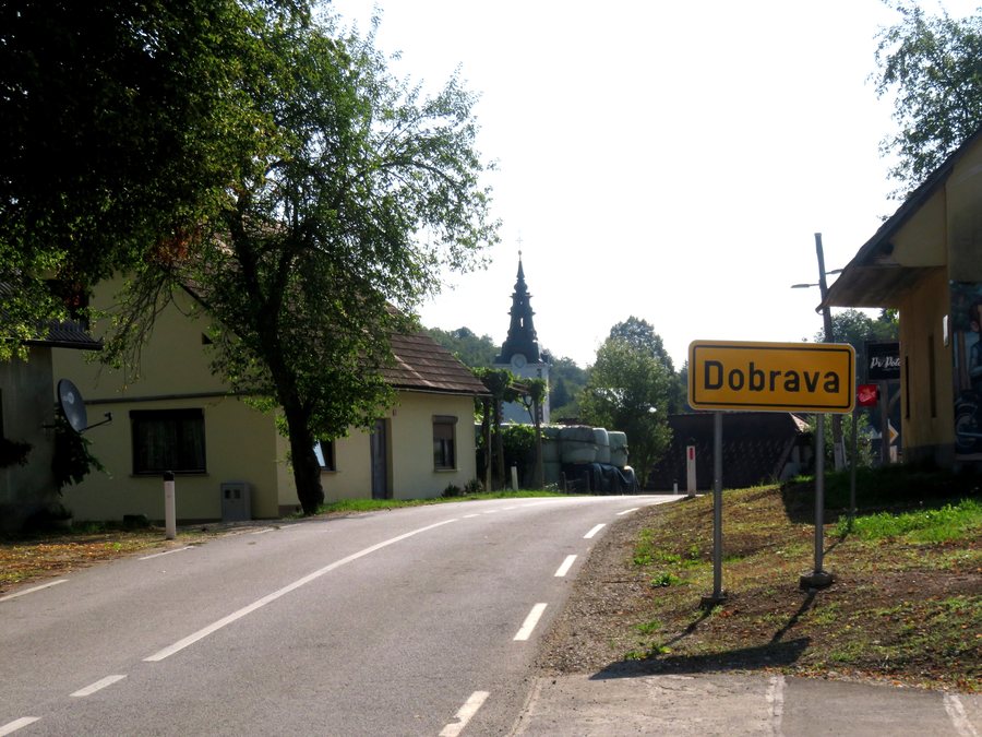 File:Dobrava Trebnje Slovenia 1.jpg