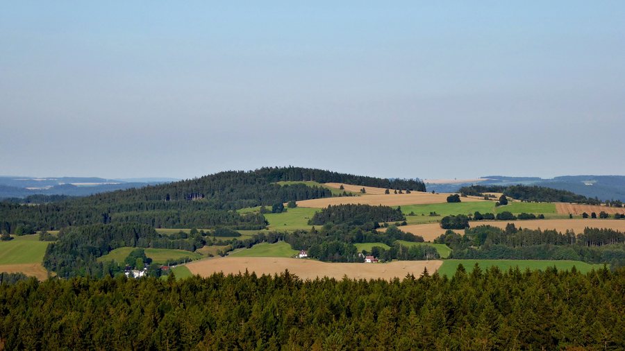 File:Bohdalec (vrch), CZ170824-056.jpg