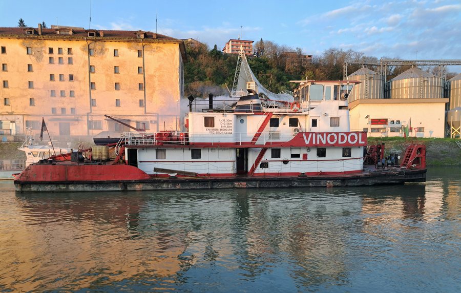 File:20230424.Svishtov an der Donau.-011.jpg