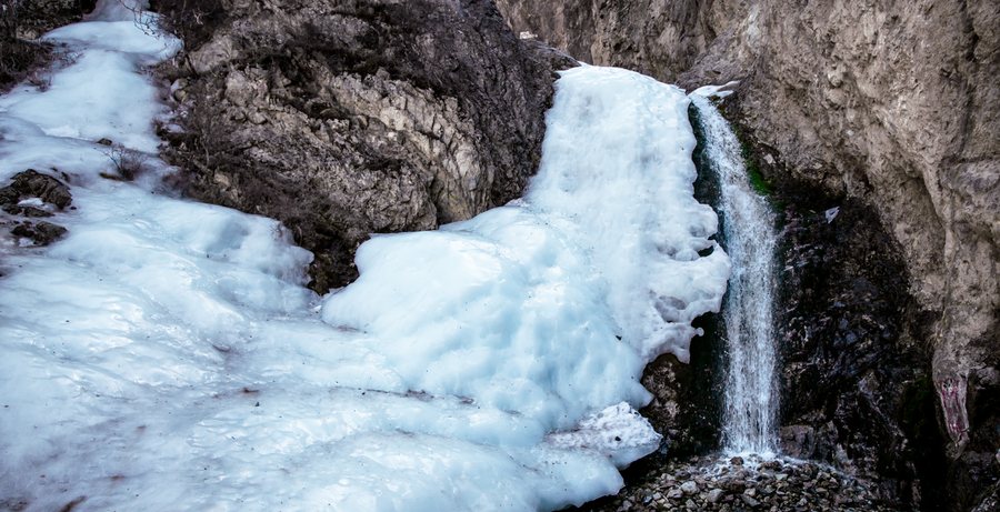 File:Ysyk ata waterfall kyrgyzstan 11.jpg