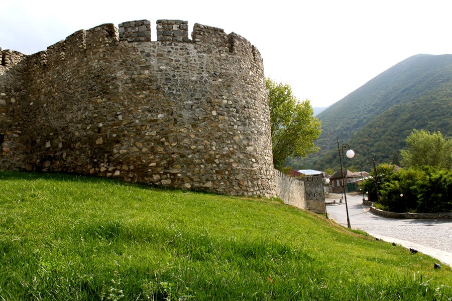 File:Shaki fortress 1.JPG