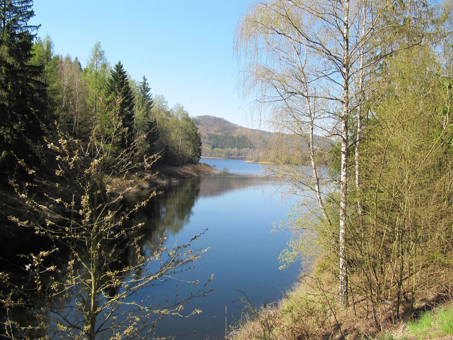 File:Chlum (Chlum-Korouhvice), Vírská přehrada.jpg