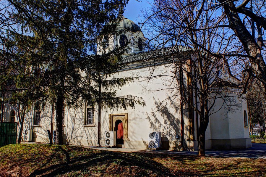 File:StNicholasChurch-Vratsa-Bulgaria05.jpg