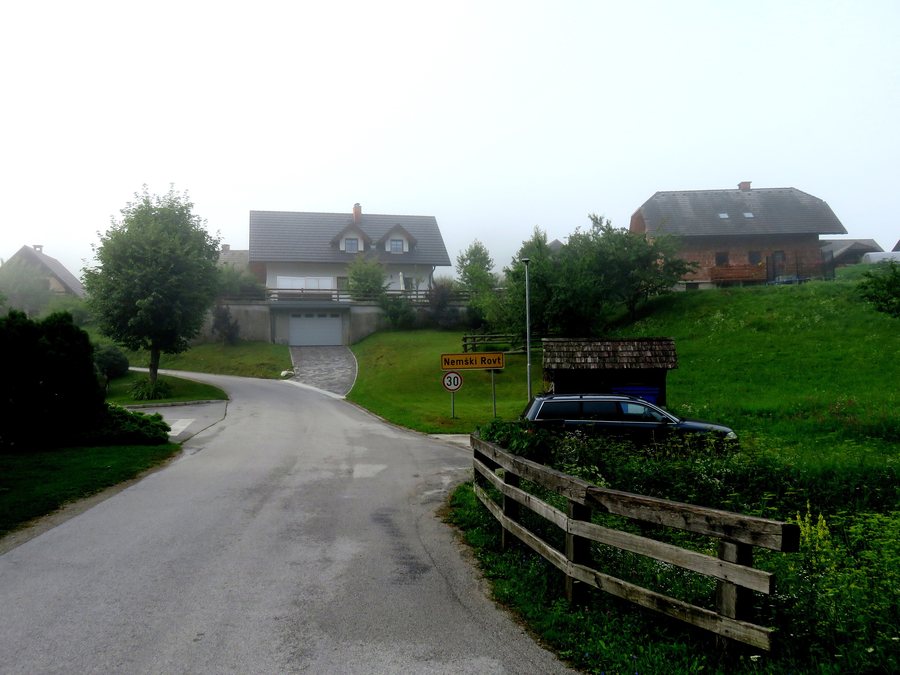 File:Nemski Rovt Slovenia 2.jpg
