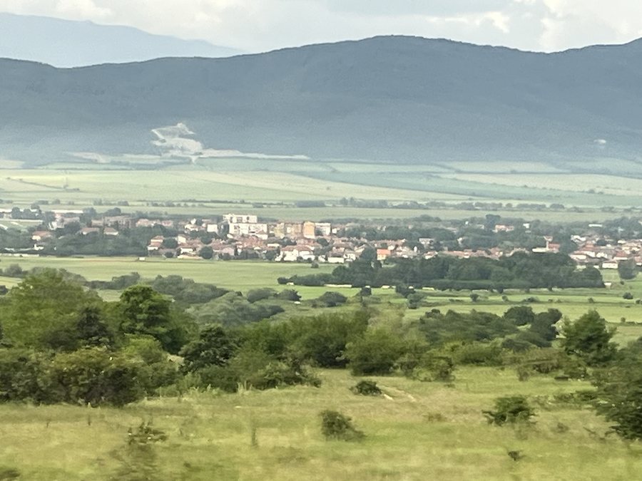 File:Ihtiman, Bulgaria.jpg