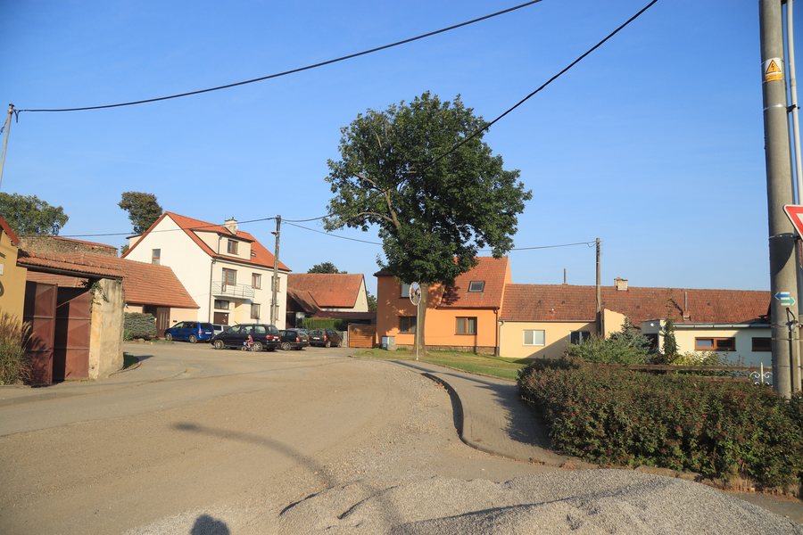 File:Center of Nárameč, Třebíč District.jpg