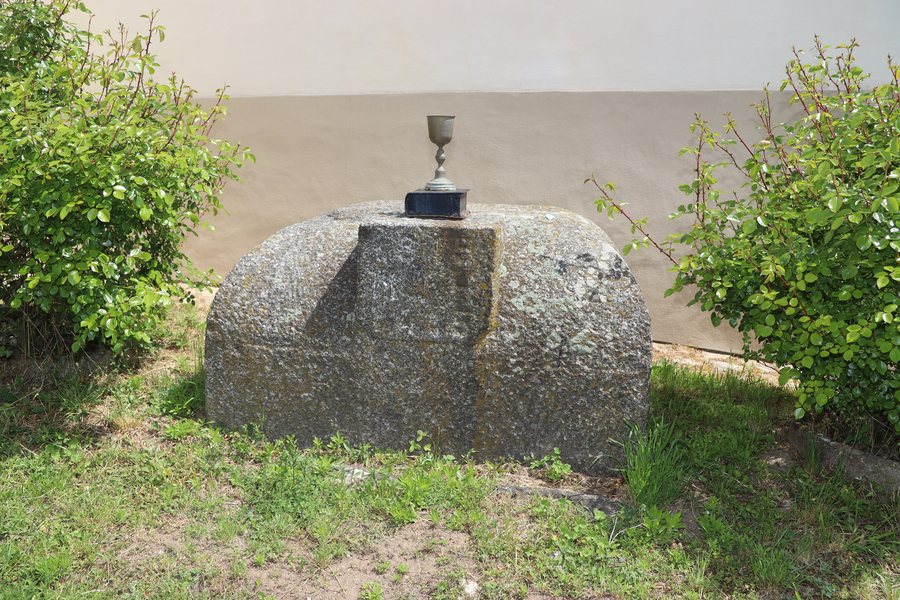 File:Overview of memorial of Jan Hus in Horní Vilémovice, Třebíč District.jpg