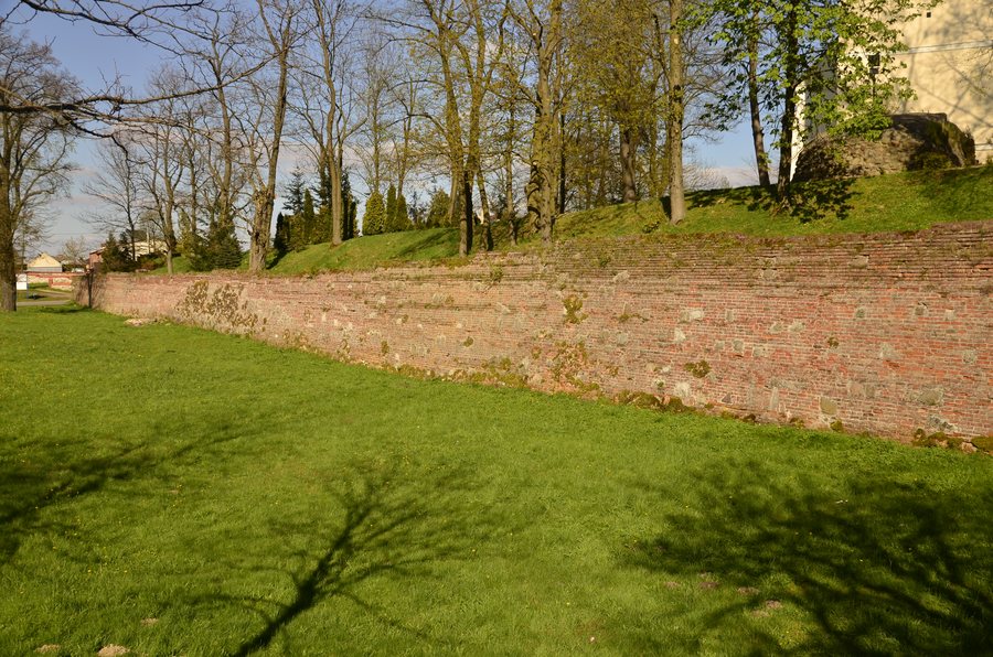 File:Bastion Zamku.jpg