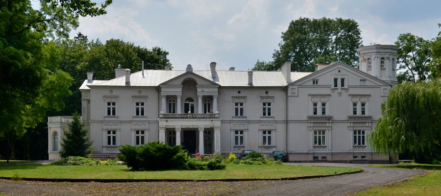 File:Ugoszcz, pałac (WLZ14).jpg