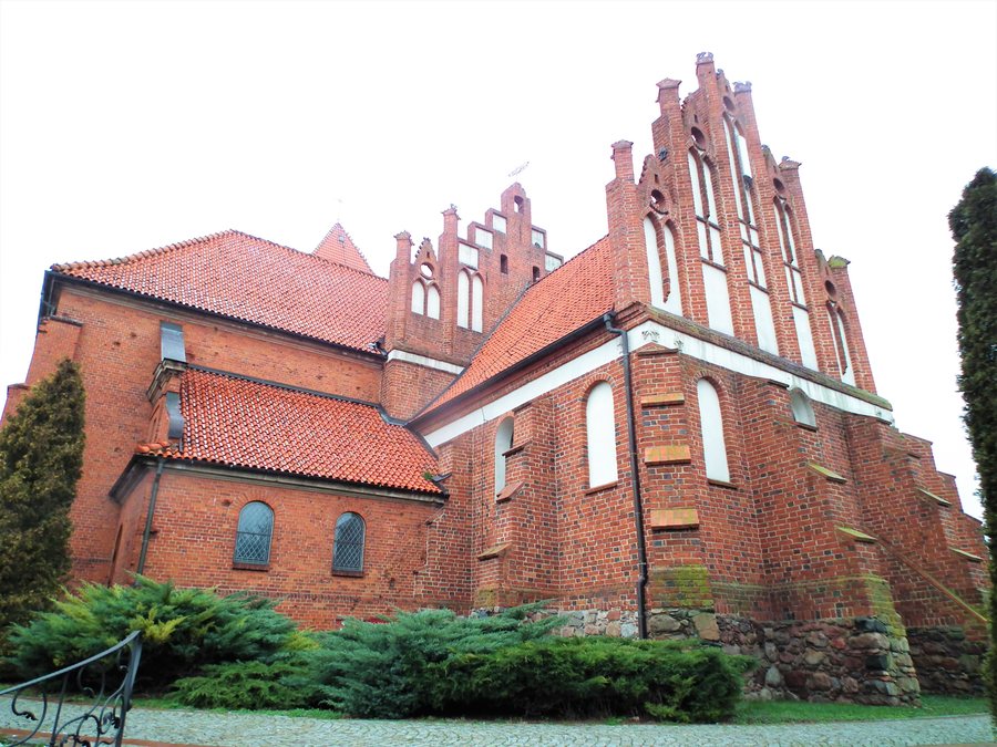 File:All Saints church in Skórcz (1).jpg