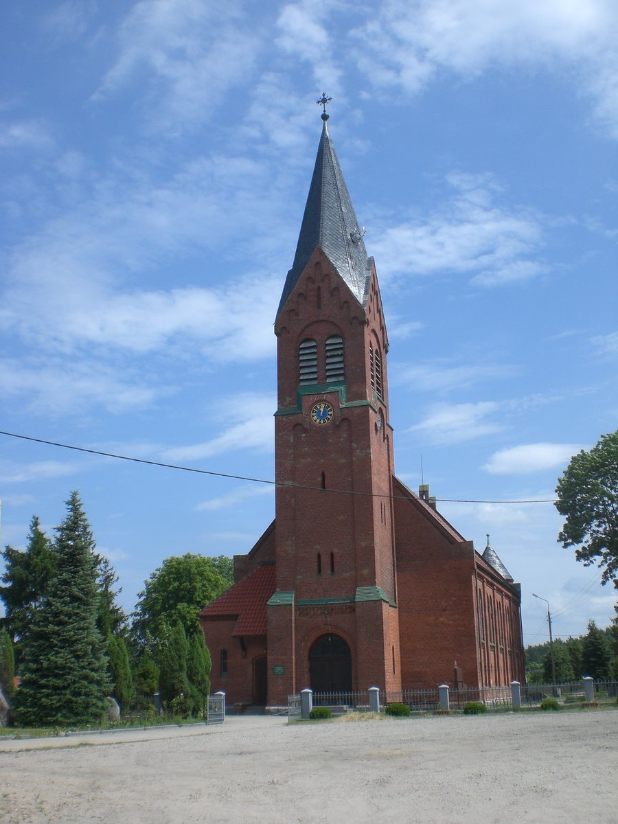 File:Nowy Barkoczyn, kościół NMP Królowej Polski 8875.jpg