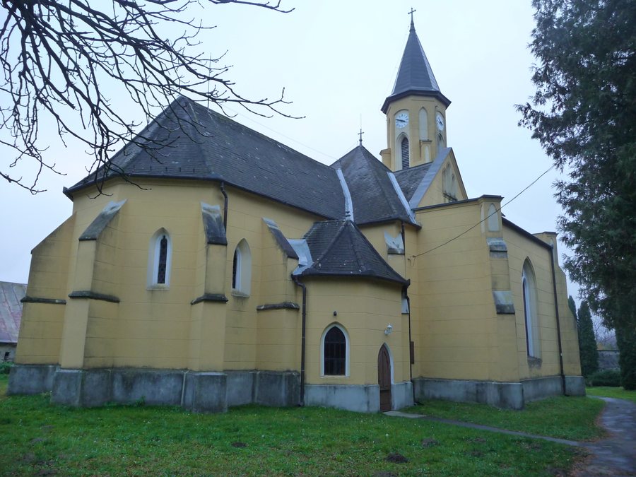 File:Várvölgy templom2.JPG