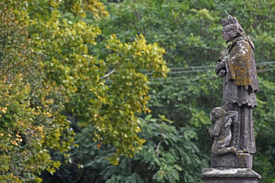 File:Nagykörű, Nepomuki Szent János-szobor 2023 01.jpg
