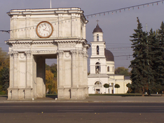 Der Triumphbogen im Zentrum von Chisinau