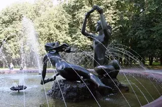 Springbrunnen im Janka Kualpa Parc, Minsk
